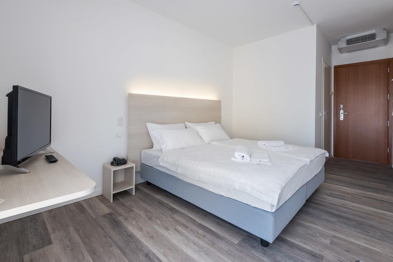 Hotel Internazionale Луїно Екстер'єр фото