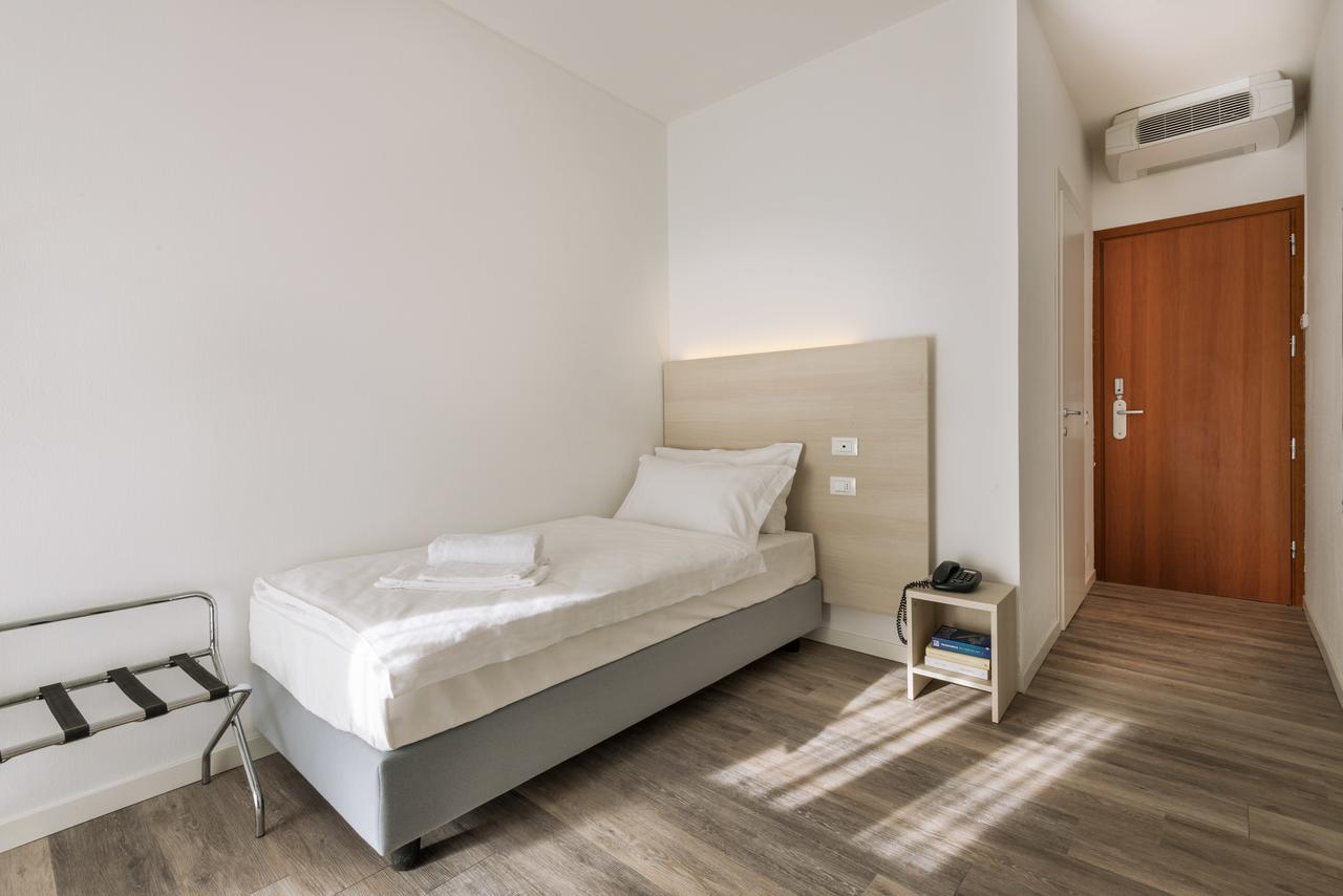Hotel Internazionale Луїно Екстер'єр фото